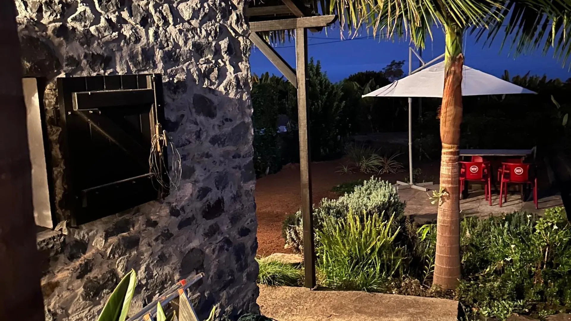 As Casinhas Da Madeira - Cosy Stone Cottage In A Subtropical Garden Arco da Calheta  Arco da Calheta (Madeira)